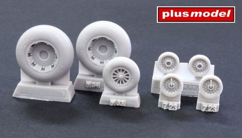 Plus Model PBY Privateer wheels smooth pattern 1:72 (AL7071)