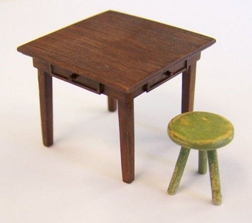 Plus Model Table and seat 1:35 (EL048)