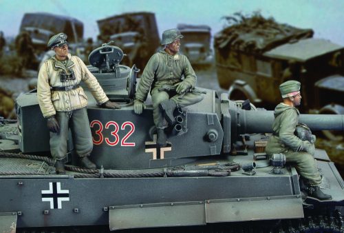 Royal Model German crew Tiger I - Eastern Front-WWII 1:35 (RM171)