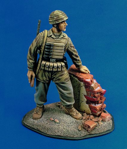 Royal Model Italian paratrooper - WWII 1:35 (RM213)