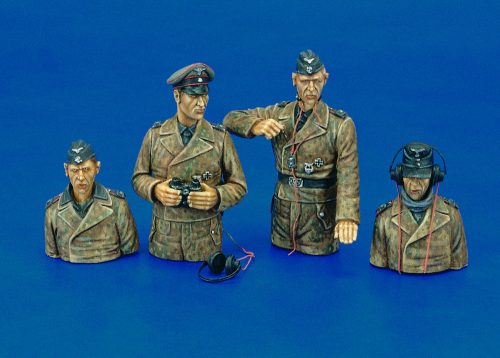 Royal Model Waffen SS Tiger I crew - 3/2 fig-WWII 1:35 (RM232)