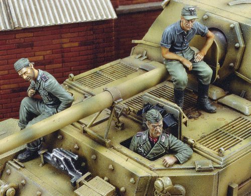 Royal Model Ferdinand Crew-Part 1 1:35 (RM255)