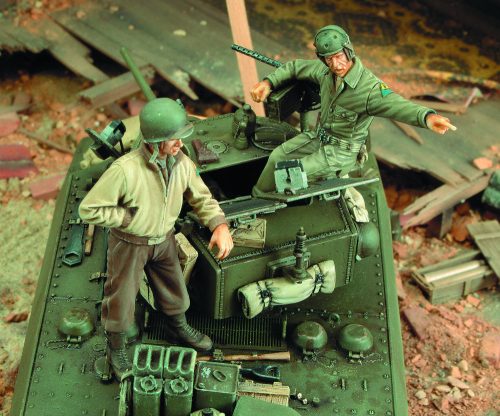 Royal Model M3A3 Stuart Crew-WWII 1:35 (RM336)