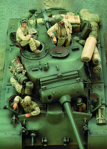 Royal Model M 26 Pershing Crew-WWII 1:35 (RM339)