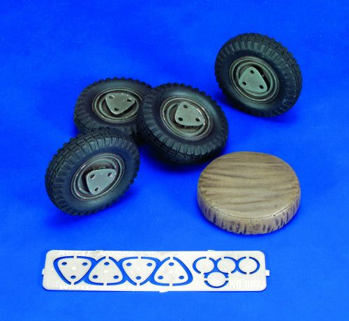 Royal Model Wheels Sd.Kfz. 222 1:35 (RM387)