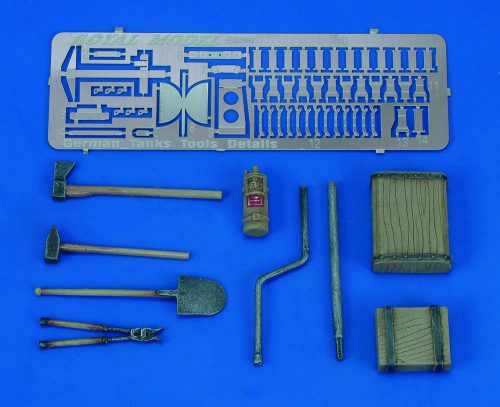 Royal Model Panther/Jagdpanther Tools & Holders-WWII 1:35 (RM457)