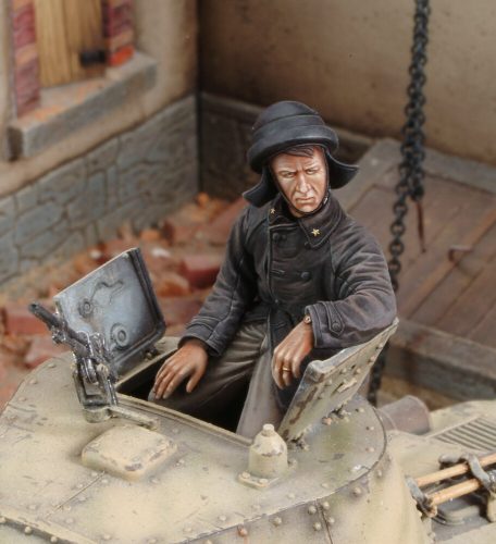 Royal Model M13/40 Tanker-WWII 1:35 (RM546)