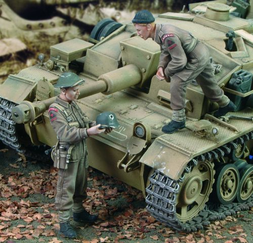 Royal Model British Infantry (2 fig.) WWII 1:35 (RM552)