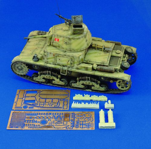 Royal Model Carro armato M13/40 & M40 1:35 (RM596)