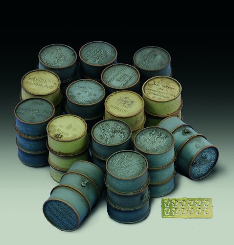 Royal Model German oil drums-WWII 1:35 (RM617)