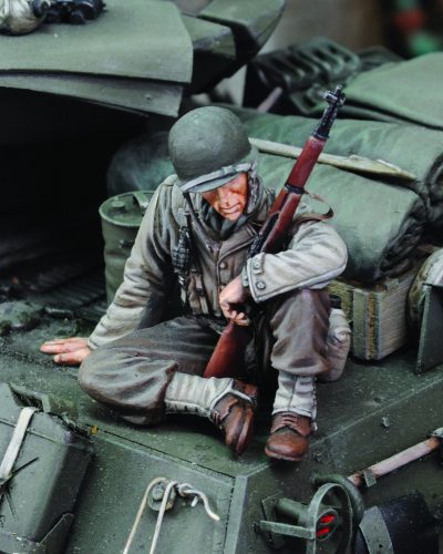 Royal Model U.S. Infantry at rest with rifle-no.1-WWII 1:35 (RM659)