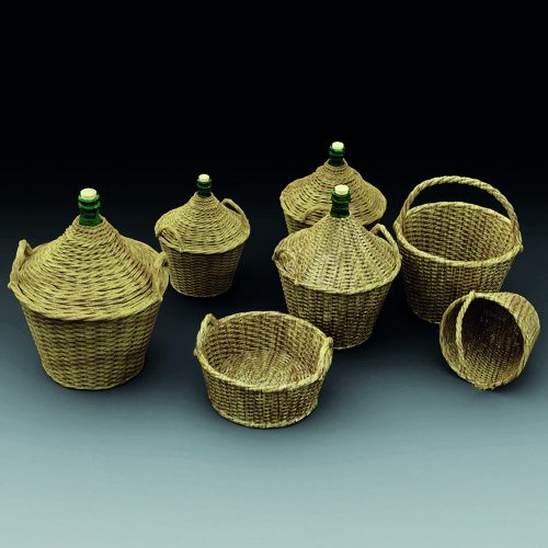 Royal Model Demijohns and wicker baskets 1:35 (RM793)