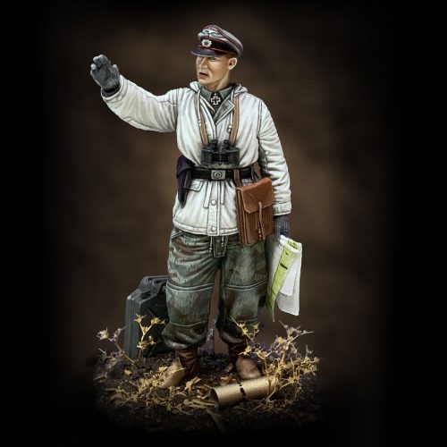 Royal Model German tanker in winter dress - WWII 1:48 (RM824)